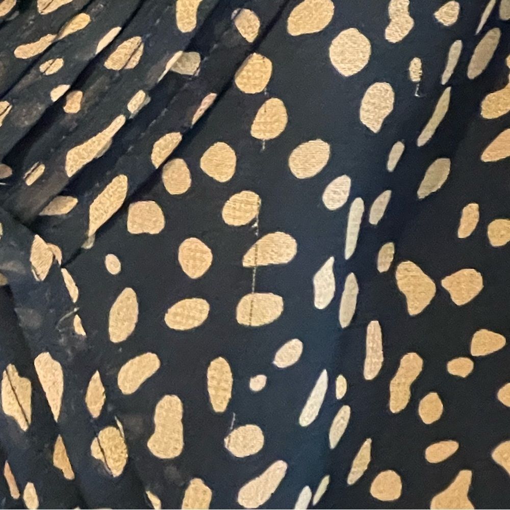 Urban Outfitters V-Neck Flutter Sleeve Leopard Dress Brown Black Size Small NWT‎ - Picture 3 of 10